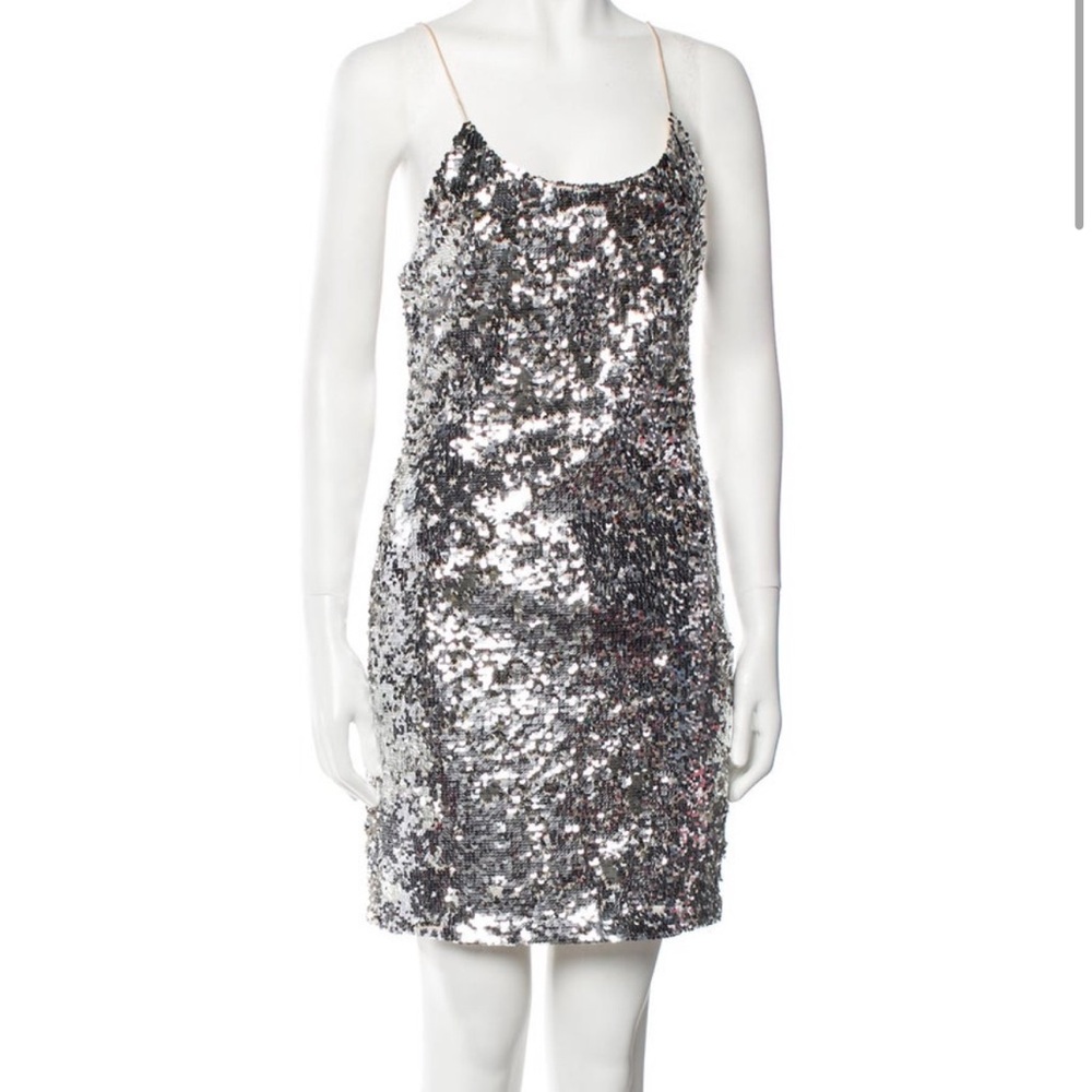 🪩 Alice + Olivia Dress‎ cocktail in silver sequins size 8 tan straps